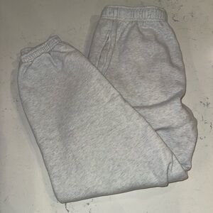 Aritzia Light Gray Sweatpants